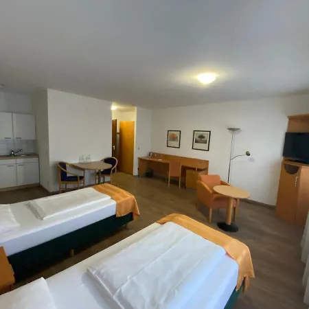 Apartmanhotel Ariva Boardinghouse Platanenhof 3*