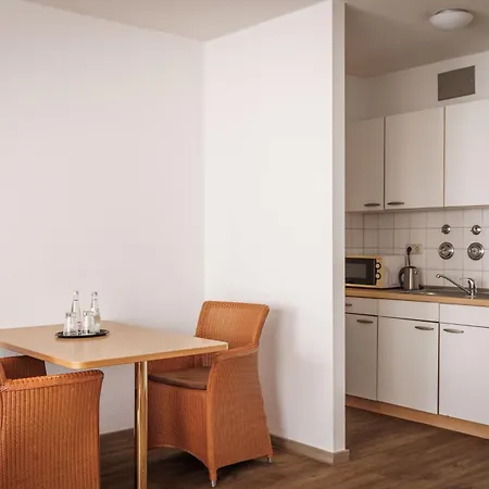 Ariva Boardinghouse Platanenhof Apartmanhotel MHG