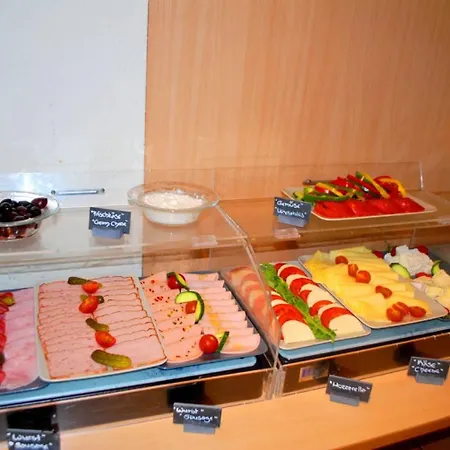 Apartahotel Ariva Boardinghouse Platanenhof 3*