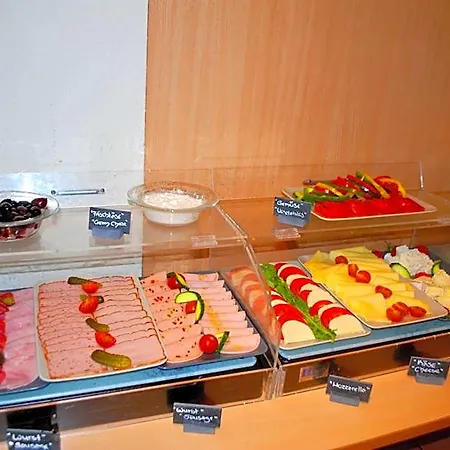 Aparthotel Ariva Boardinghouse Platanenhof 3*